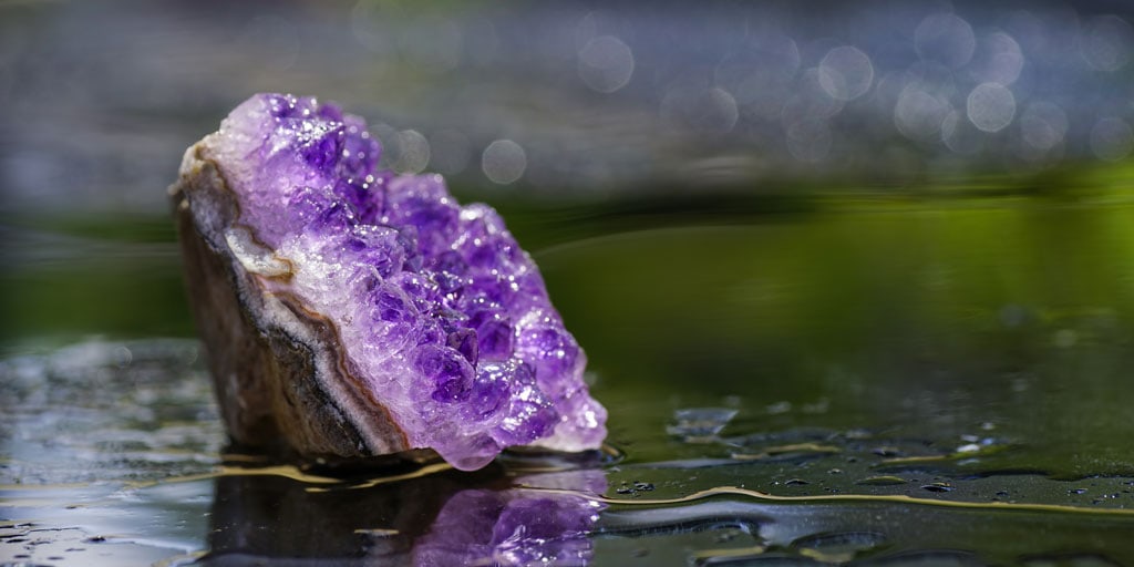 Can amethyst go in water?