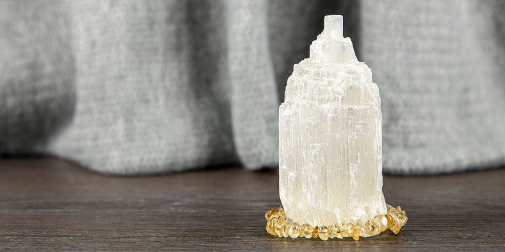 Can selenite go in water?
